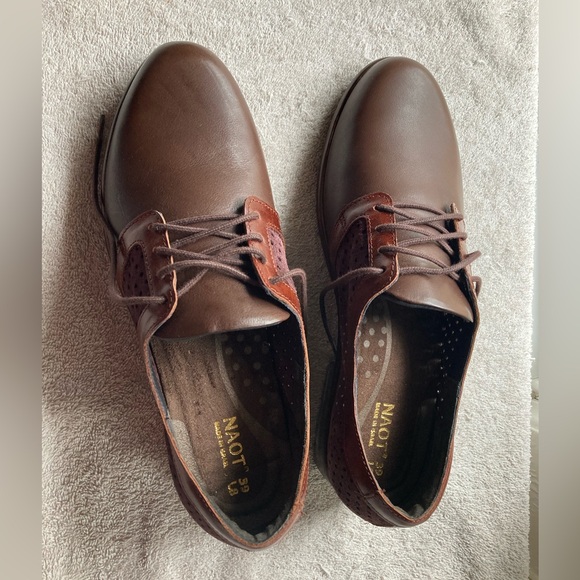 Naot Buran NWOT size 39 burgundy suede / toffee brown leather Oxford shoes - Picture 2 of 6